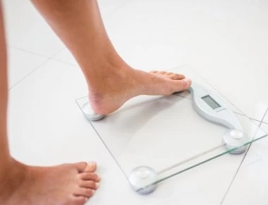 Τα βασικά λάθη στη διατροφή που μας γεμίζουν κιλά